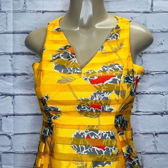 Banana Republic Women's Yellow Floral Sleeveless Fit & Flare Dress 6 Size 2 Peti - Picture 3 of 8